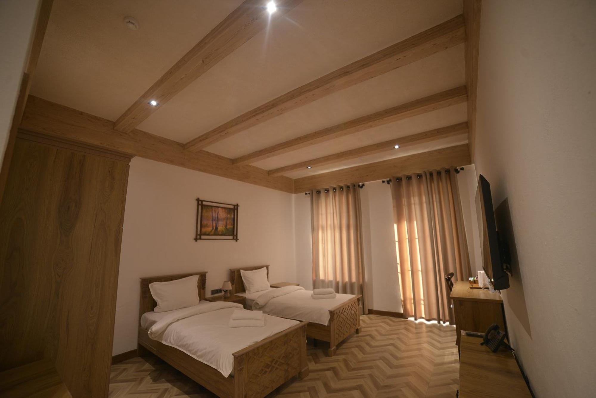 Pana Hotel Gazalkent Kültér fotó
